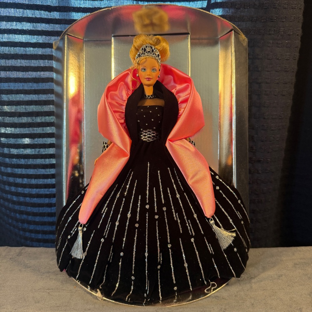 Mattel 1998 Happy Holidays Barbie Special Edition‎ Black Pink Gown 20200 Vintage